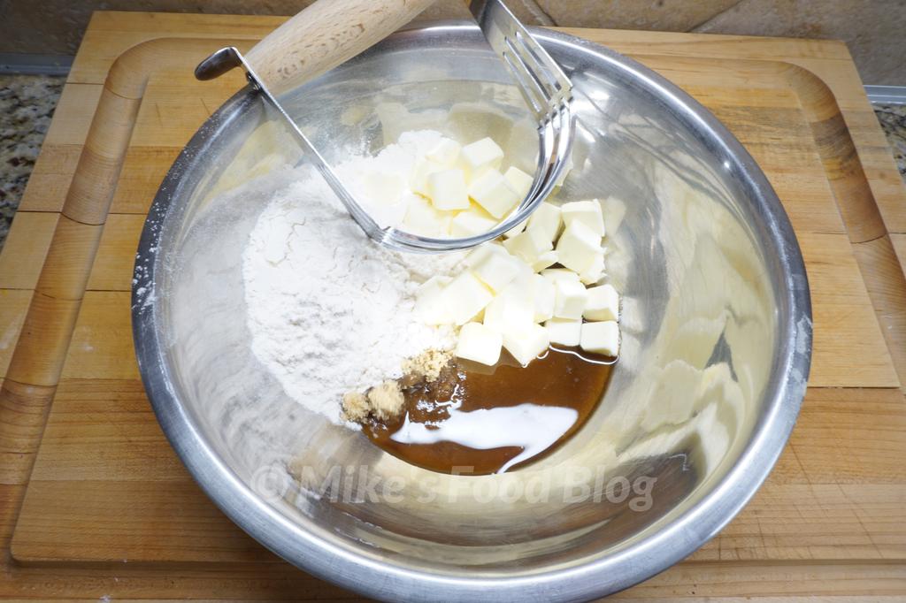 crumble or crisp ingredients in bowl