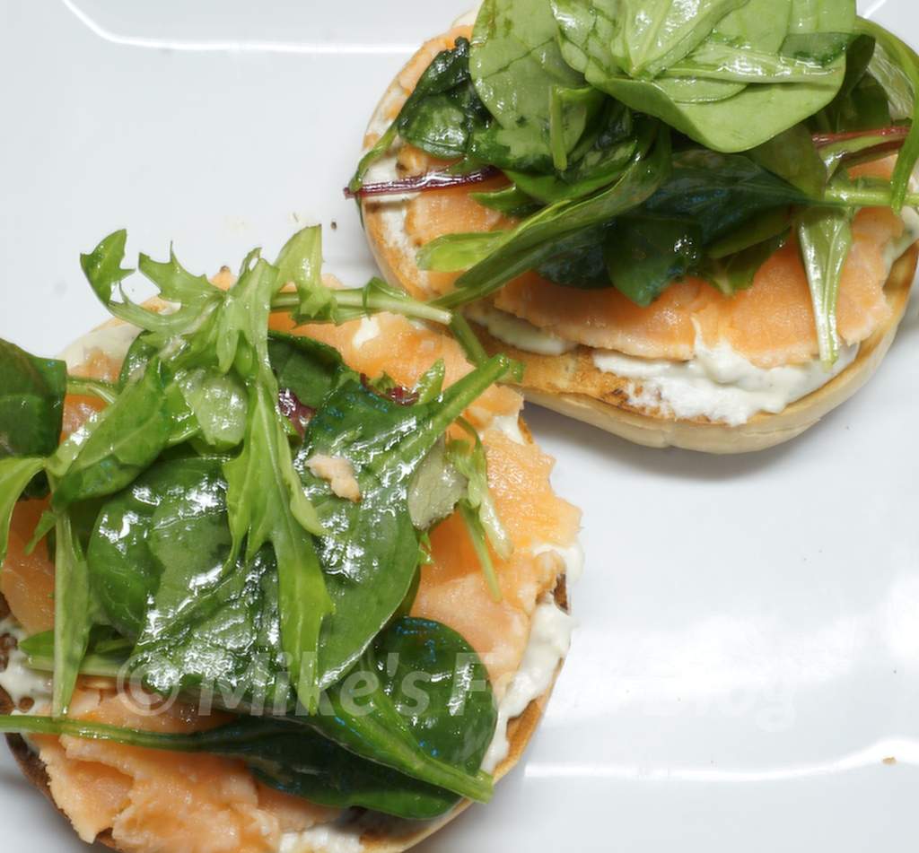 smoked salmon bagel with cream cheese spread