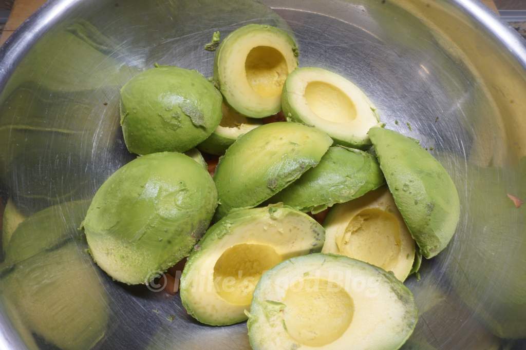 remove seed from avocados